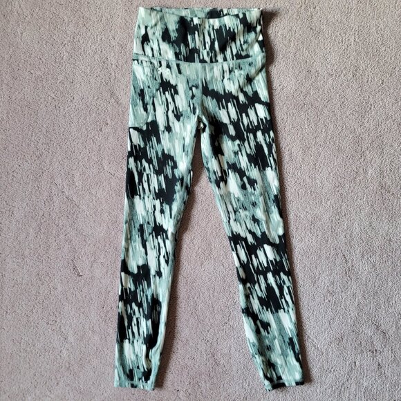 Under Armour Size XS Lot - 2 Motion Leggings Fitted Ankle Leg & Gray Top - Picture 2 of 14
